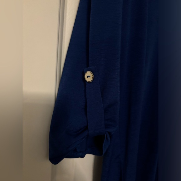 Deep blue tunic - Picture 2 of 5